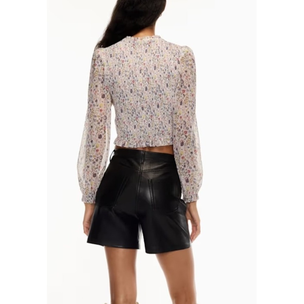 $97 Aritzia Wilfred Faux Leather Black Vegan short Shorts Size 2 - Picture 2 of 4